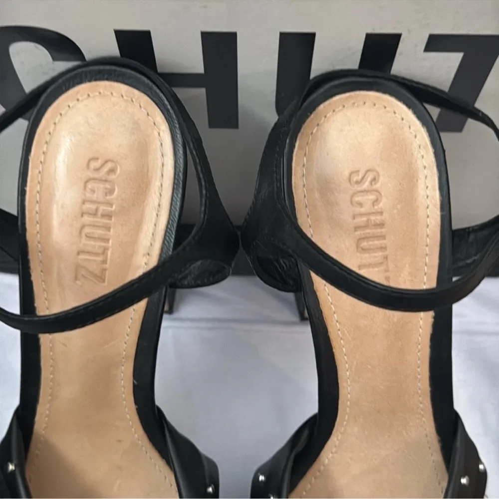 Stunning Authentic Schutz designer studded soft black leather platform heels 9.5